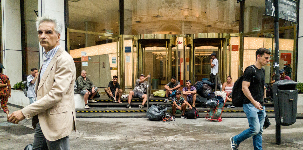 NOTICIAS PILAR: EN EL ULTIMO A&Ntilde;O AUMENTO UN 30 % LA GENTE QUE VIVE EN LAS CALLES DE LA CIUDAD Y CASI EL 70 % NO SON PORTE&Ntilde;OS